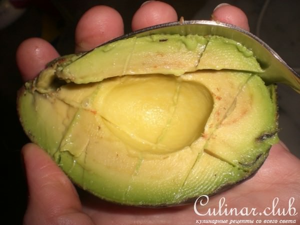 Очень полезный и вкусный авокадо-лаймовый пай без выпечки