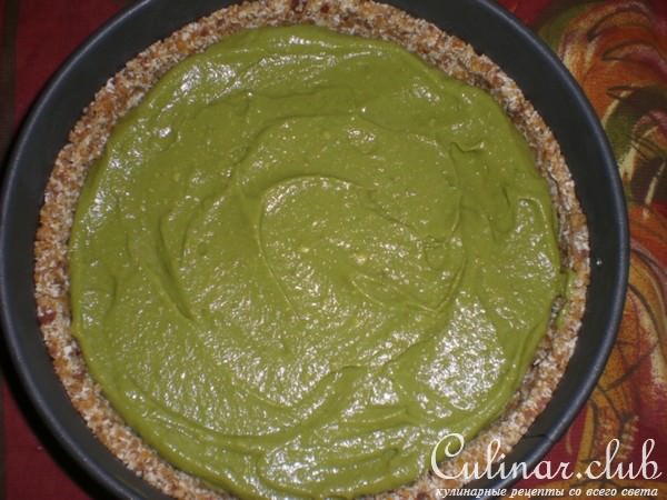 Очень полезный и вкусный авокадо-лаймовый пай без выпечки