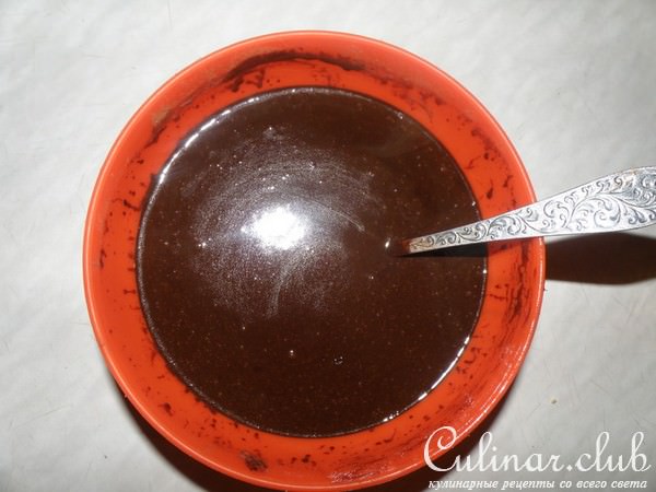 Шоколадный рулет из печенья.