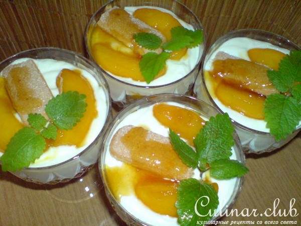 Десерт из Маскарпоне и фламбированных нектаринов