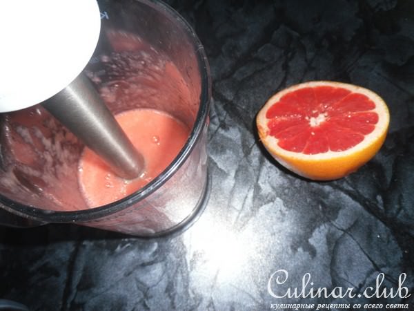 Грейпфрутовое мороженое с манговым соусом и безе "Baiser de pamplemousse"