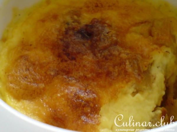 Десерт с яблоками и карамелью