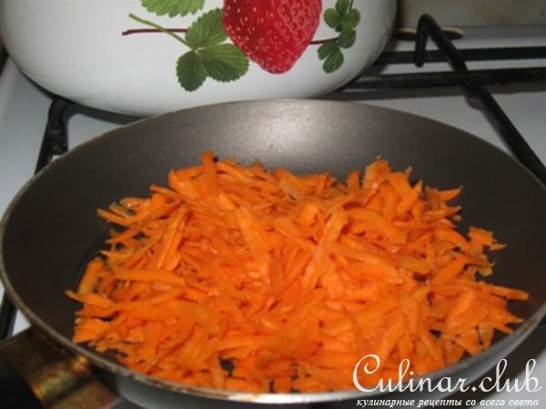 Сладкая запеканка из лапши с морковью и яблоками