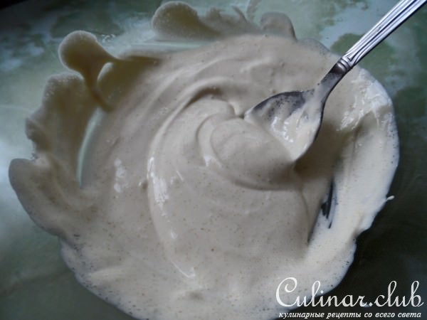 Суфле из сметаны,клубники и чернослива.