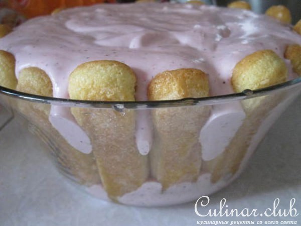 Клубничная шарлотка