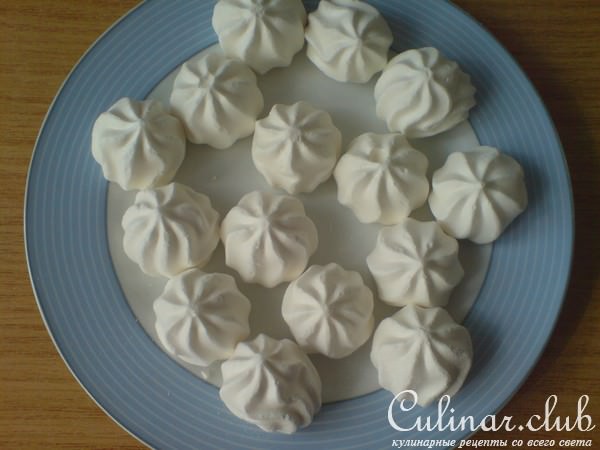 Маринованные киви с безе
