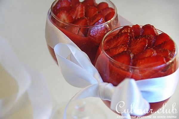 Десерт: Fraise crase (с франц. "ярко-красный")