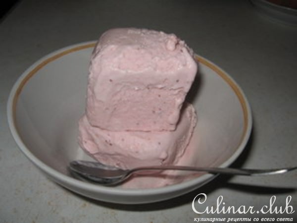 Клубничное мороженое "Сладкий вкус лета"
