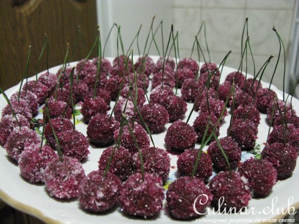 Пирожное без выпечки " Вишенки "