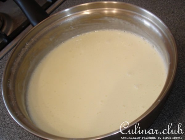 Мороженое из фасоли с орехами.