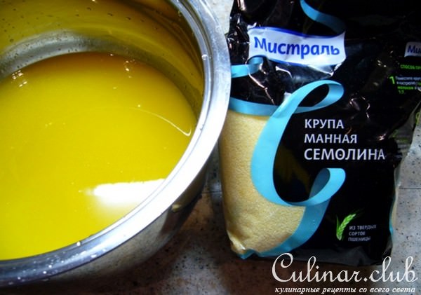 Манная запеканка на апельсиновом соке с творогом
