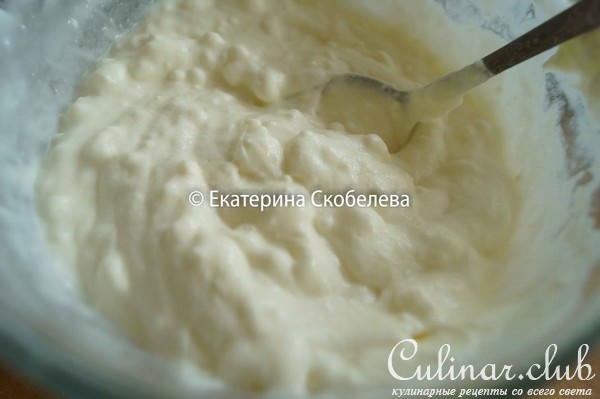 Эклеры с воздушным творожной начинкой и глянцевой шоколадной глазурью