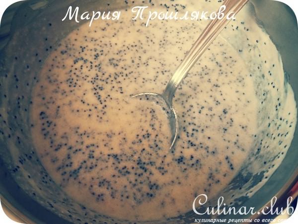 Сырники с изюмом и маковым соусом