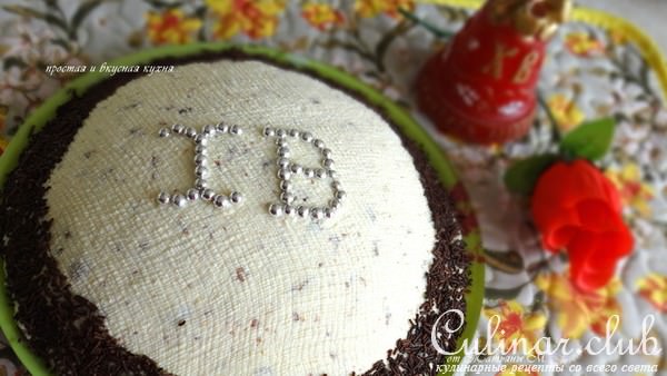 Пасха творожная сырая с арахисом и изюмом
