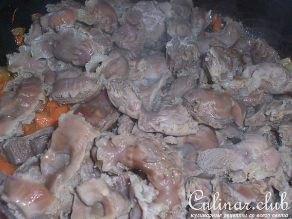 плов в горшочке(с куринными пупками)