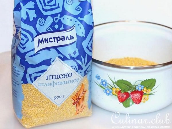 Фруктово - пшенная каша с курагой и орехами