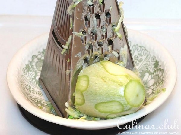 Каша гречневая, молочная с кабачком