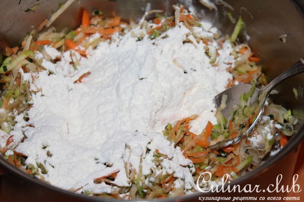 Кугель с кабачком в мультиварке (тест-драйв)