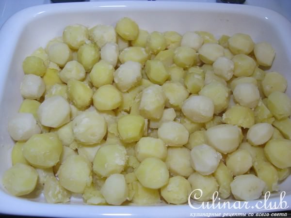 Картофель запечёный с заливкой и сыром