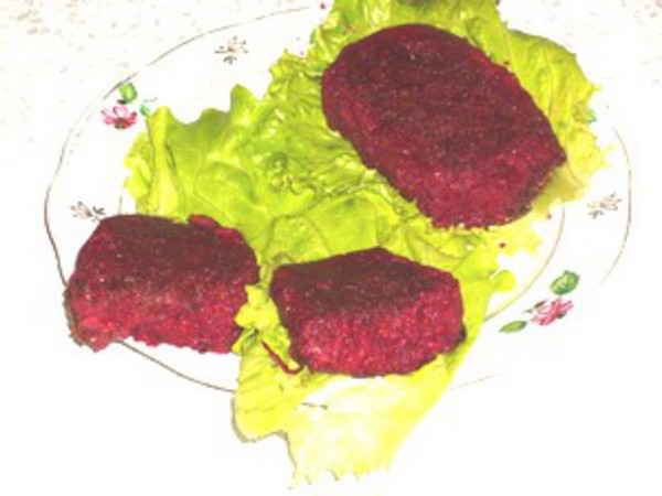 Свекольные котлеты с орехами (постный вариант)