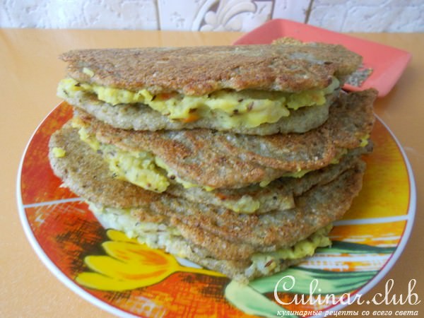 Индийские блины с начинкой из картофеля