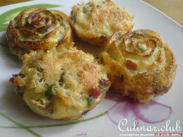 Макаронные маффины с салями и зелёным горошком