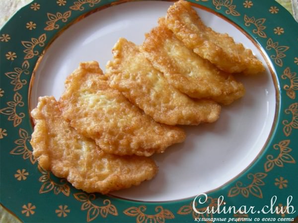 Вафельные мини-чебуречки с редькой