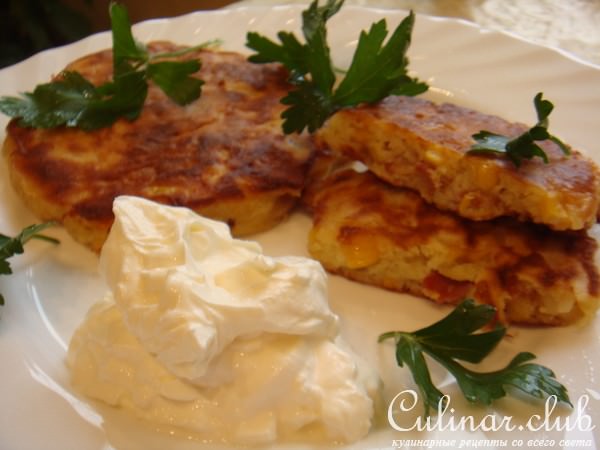 Кукурузные оладушки с беконом