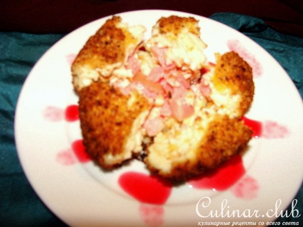 Котлетки из сыра с пикантной начинкой и соус из шампанского
