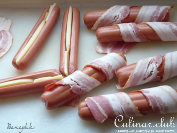 Сосиски, фаршированные сыром