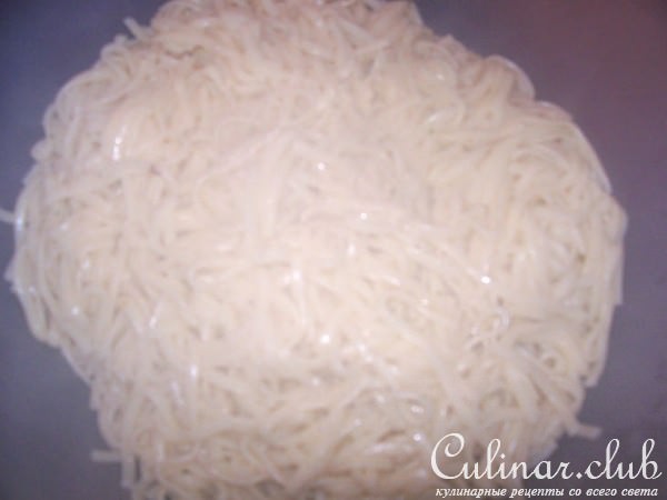 Бабка из лапши с сыром