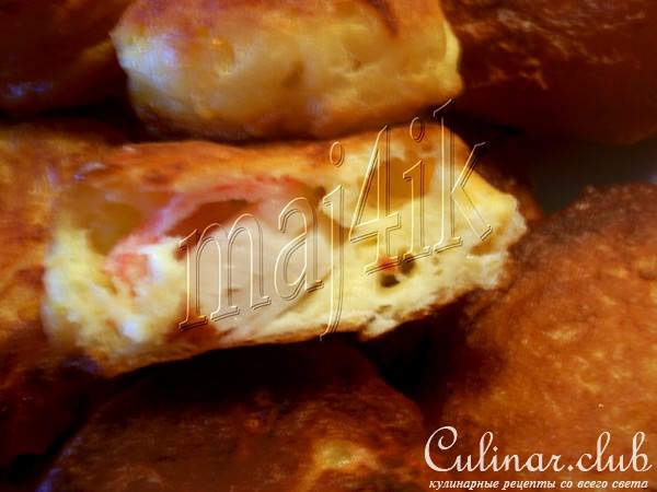 Заварные сырные пончики с крабовыми палочками