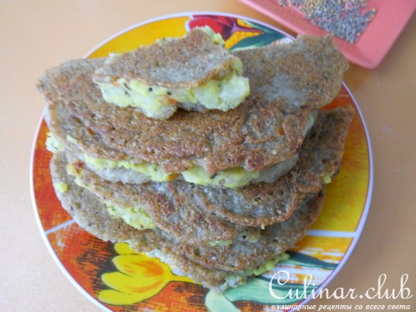 Индийские блины с начинкой из картофеля