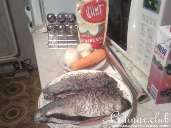 Карасик запечёный с овощами