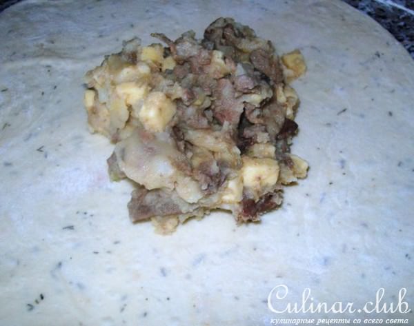 Лепешка с начинкой.