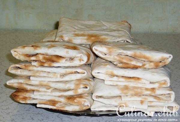 Лаваш с зеленью и сыром