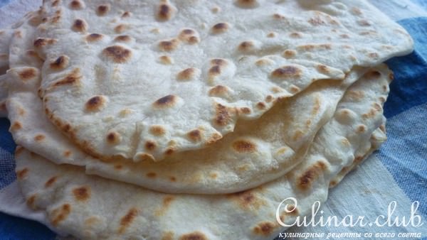 Буритто с курочкой по-японски,острым соусом и свежими овощами