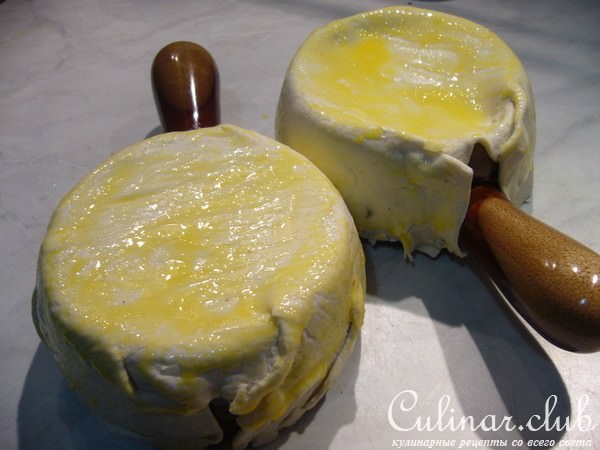 Сырное фондю в горшочках
