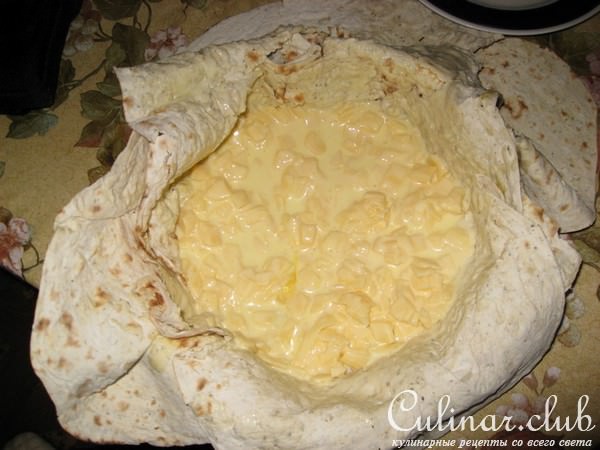 Пирог из лаваша с сыром