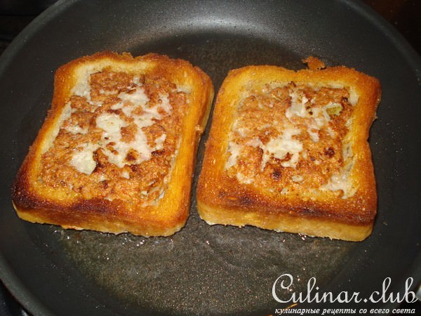 Гренки мясные