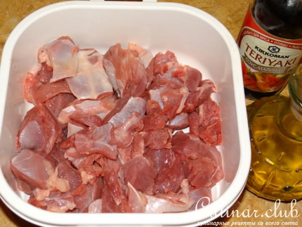 Нежная индейка с яблоками и болгарским перцем