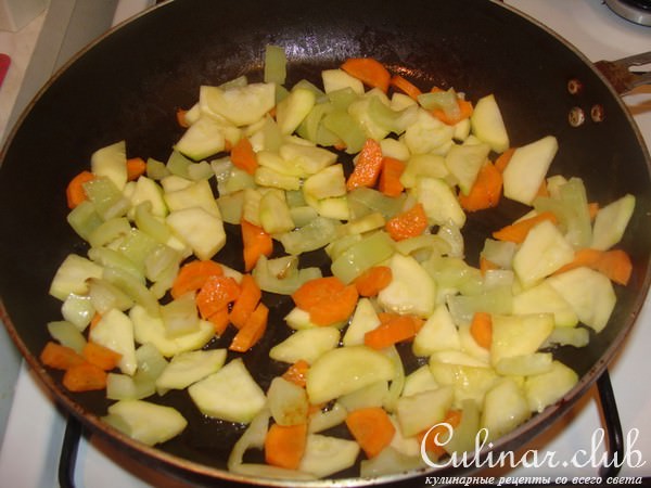 Сливочное рагу с рисом в горшочках