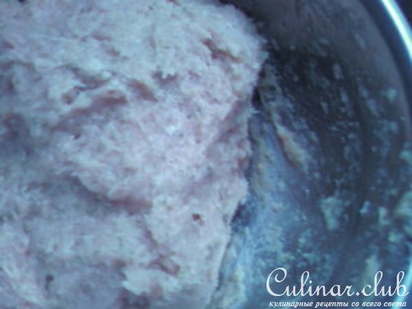 котлетки с начинкой из ананаса под ореховой корочкой
