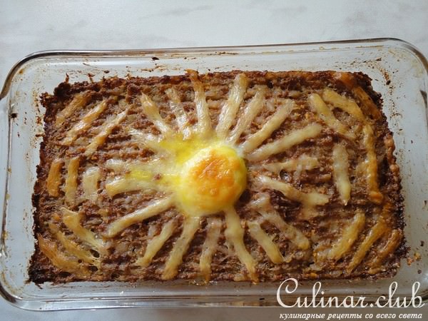 Мясная запеканка с шампиньонами и сыром