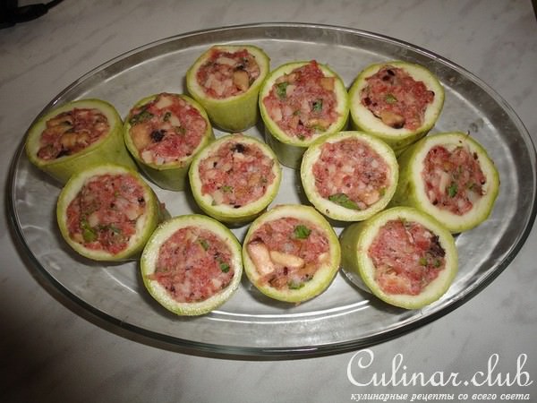 Запеченые фаршированные кабачки