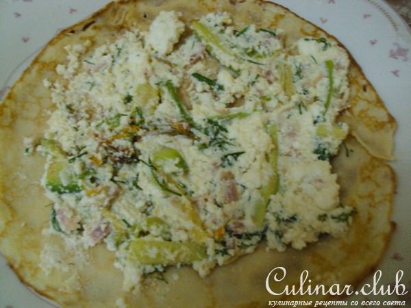 Крепес с сыром и кабачками.