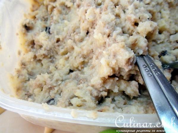 Закусочные пирожки с картошкой и грибами из пельменного теста.