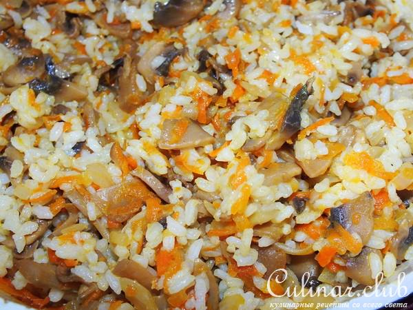 Кабачки фаршированные грибами и рисом