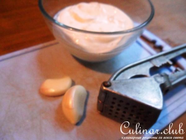Запечёные кабачки со сметанным соусом
