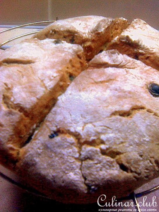 Ржаной хлеб на соде с семечками, изюмом и фисташками